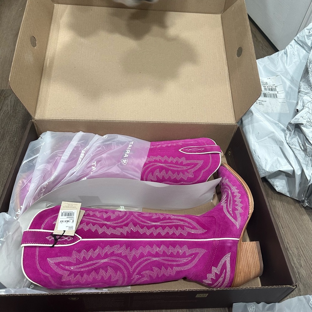 Ariat Casanova size 8